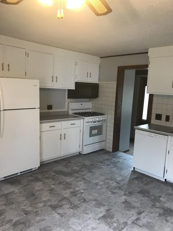 16 Searls St - Photo 2 of 15