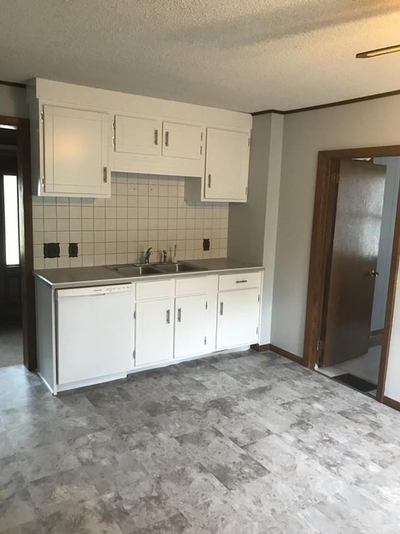 16 Searls St - Photo 3 of 15