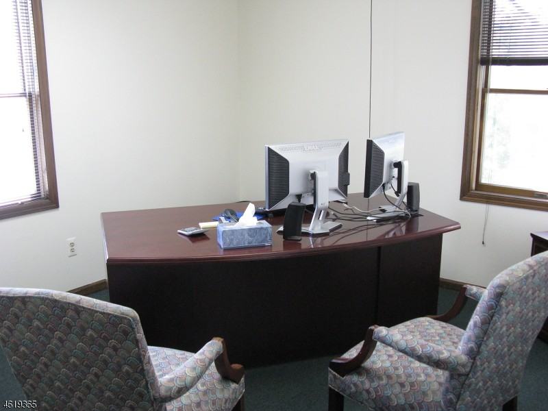 530 Main St - Photo 2 of 8