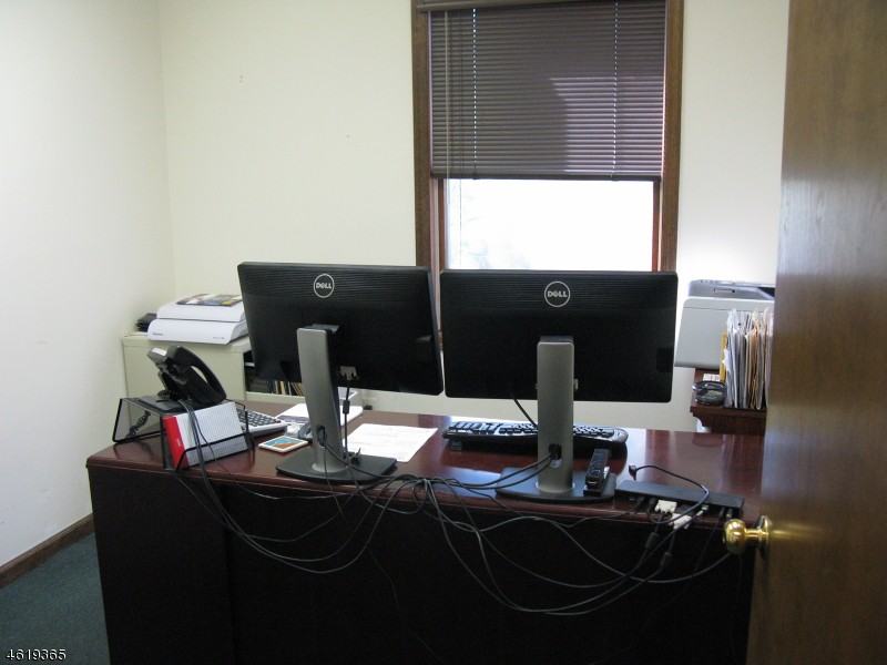 530 Main St - Photo 3 of 8