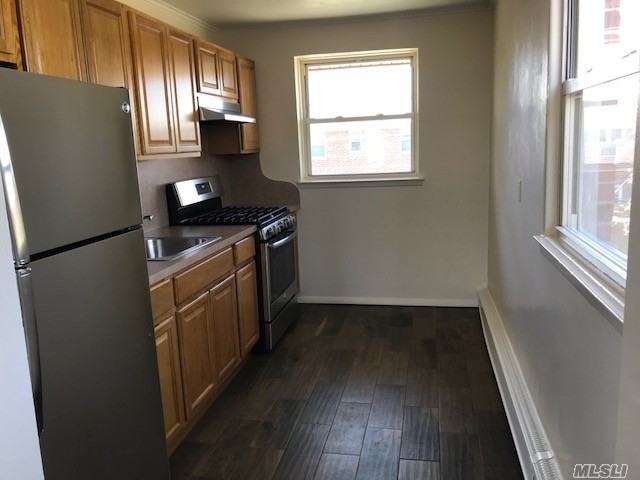 58 Flower Rd - Photo 3 of 7