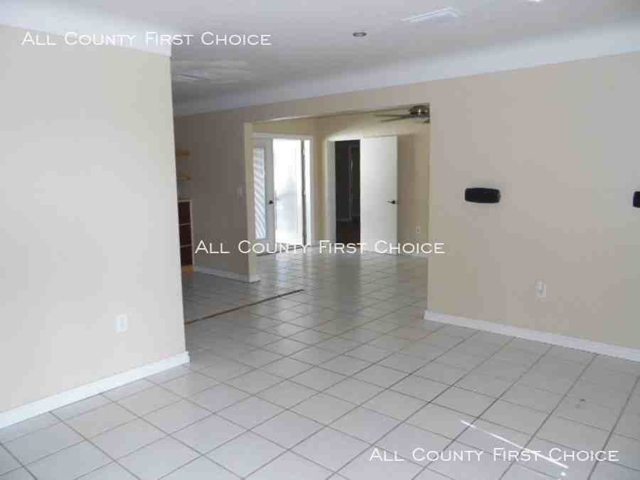 5052 58th Way N - Photo 2 of 11