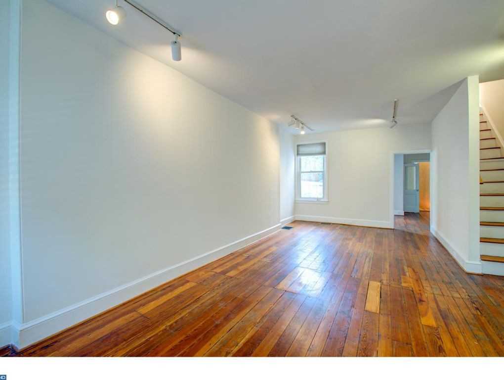 1215 Tatnall St - Photo 2 of 24