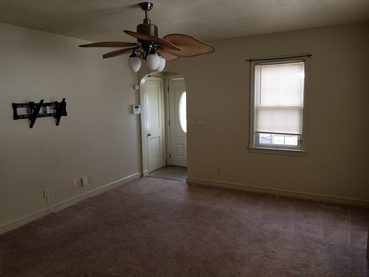 23 5th Ave - Photo 3 of 11