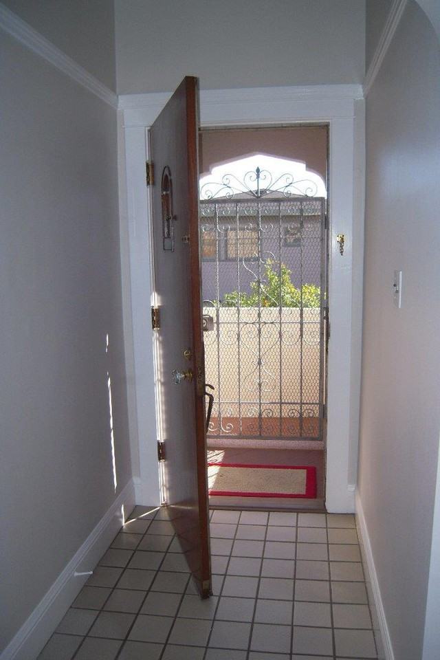 859 Miller Ave - Photo 3 of 21