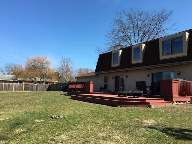 2412 Dawson Ct - Photo 2 of 7