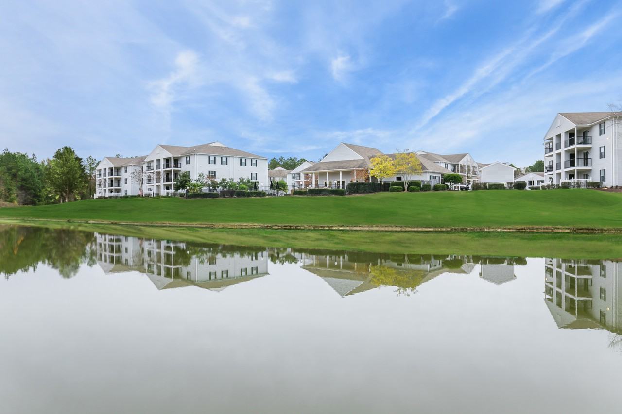 Cypress Pointe Apartments - Photo 2 of 24