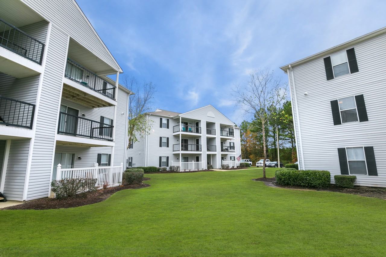 Cypress Pointe Apartments - Photo 3 of 24