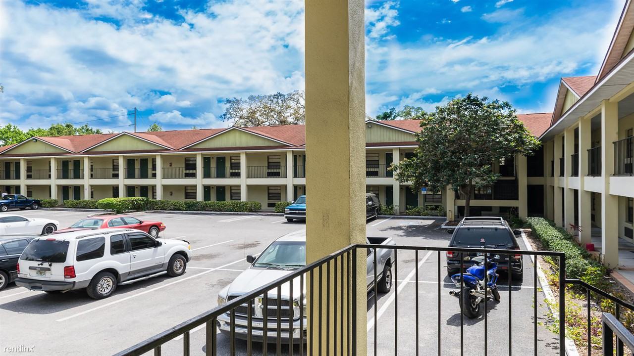 Courtyard Suites & Apartments - Photo 2 of 30