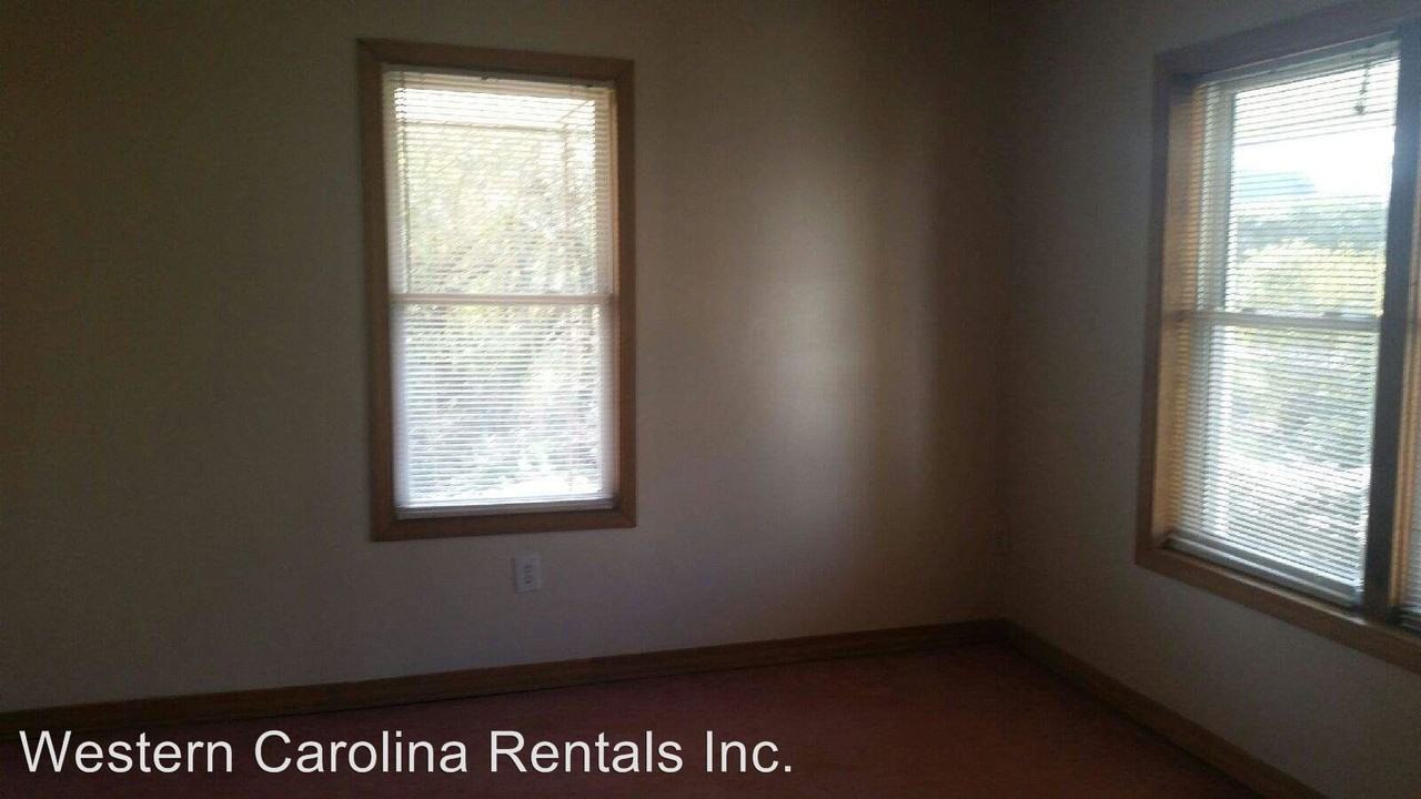 1264 Webster Rd - Photo 3 of 15