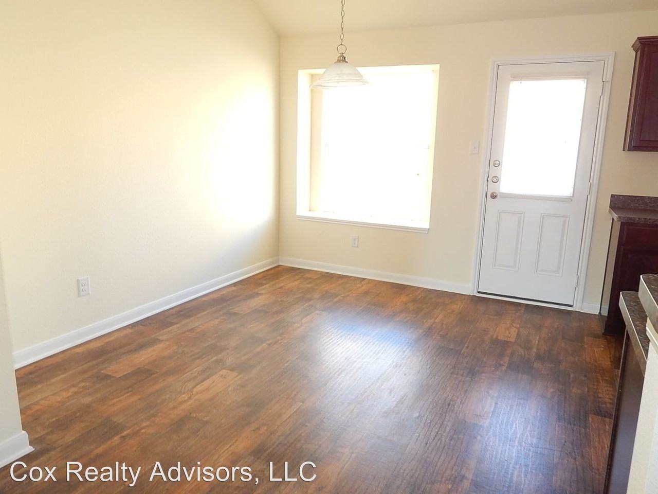 5040 Glen Eden Dr - Photo 3 of 14