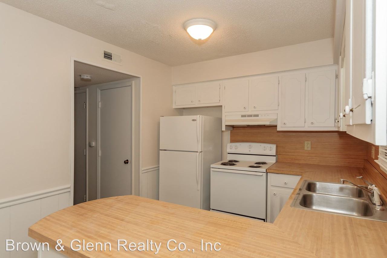 8717 Chapel Hill Rd - Photo 3 of 11