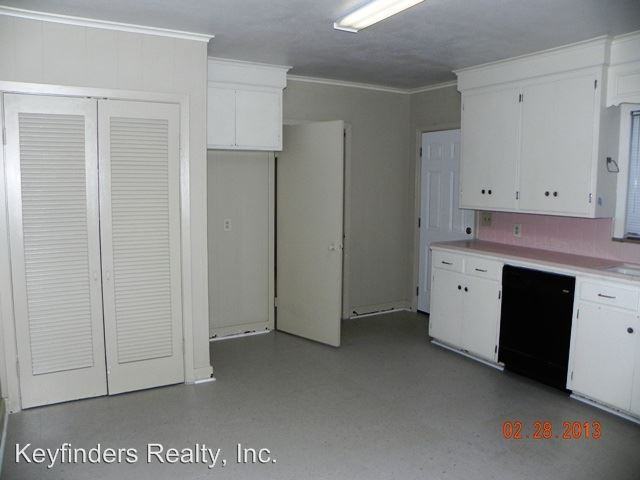 2171 Tulip St - Photo 3 of 9