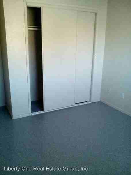 605 N 5th Ave #D - Photo 2 of 7