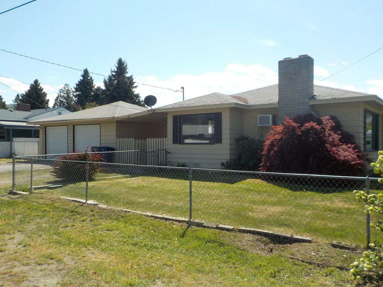 354 6th St NE - Photo 2 of 29