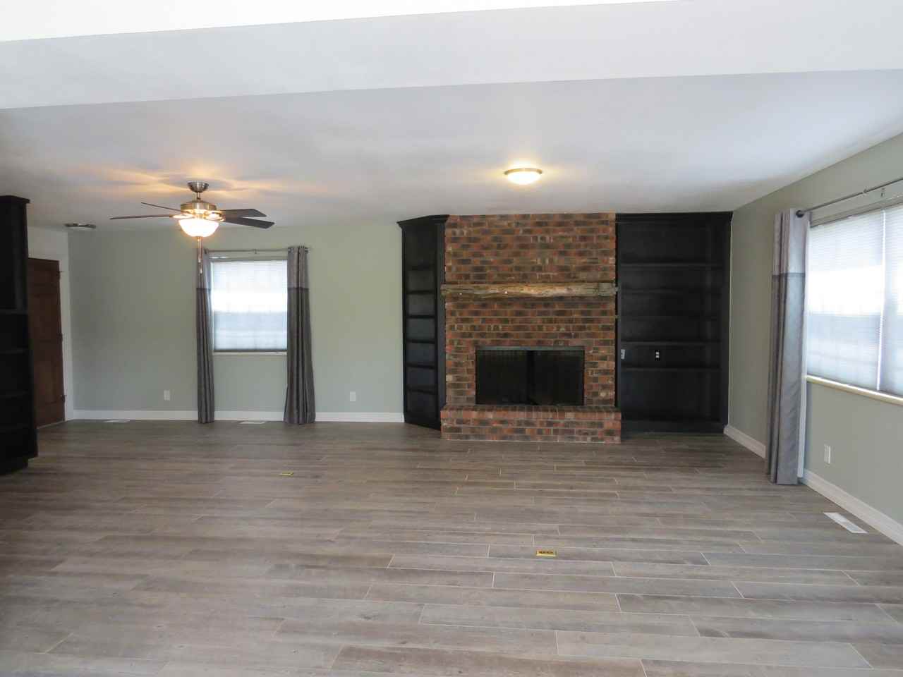 15815 S Furrow Rd - Photo 3 of 16