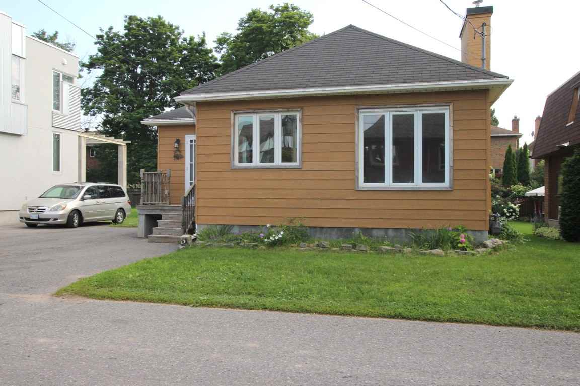 126 James Cummings Ave Apartments in Crystal Bay, Ottawa, ON K2H 8E1