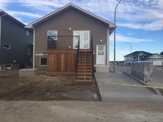 166 Cowan Cres - Photo 3 of 12