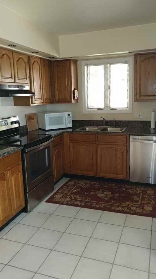 1003 Blue Heron Ct - Photo 3 of 13