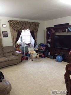 172-39 Highland Ave - Photo 2 of 9