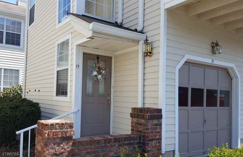 11 Wood Duck Pond Rd - Photo 2 of 10
