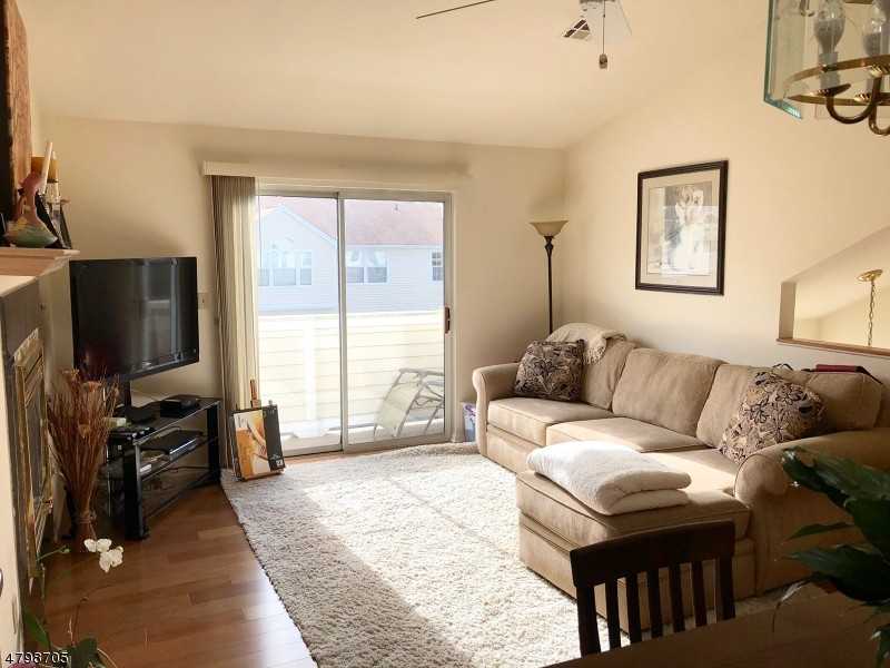 11 Wood Duck Pond Rd - Photo 3 of 10