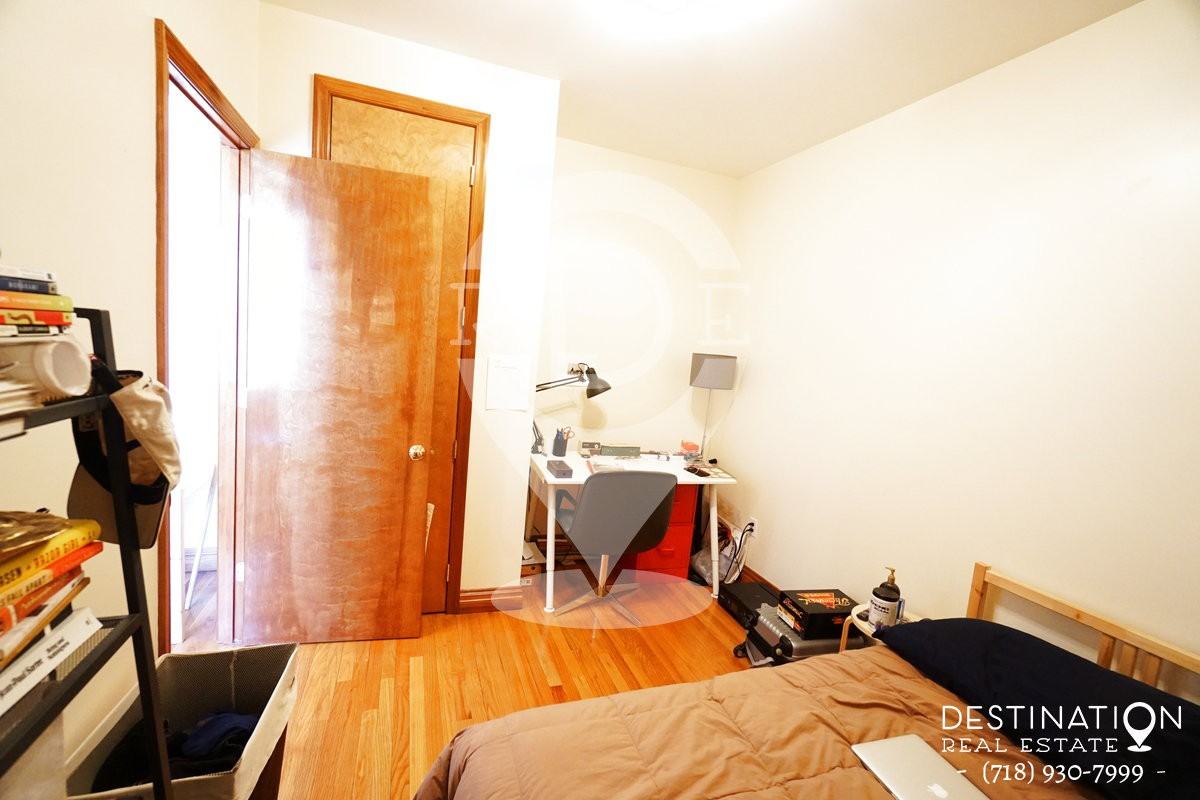 512 45th St - Photo 2 of 14