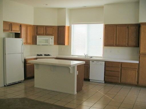 35435 Azalea Cir - Photo 2 of 9