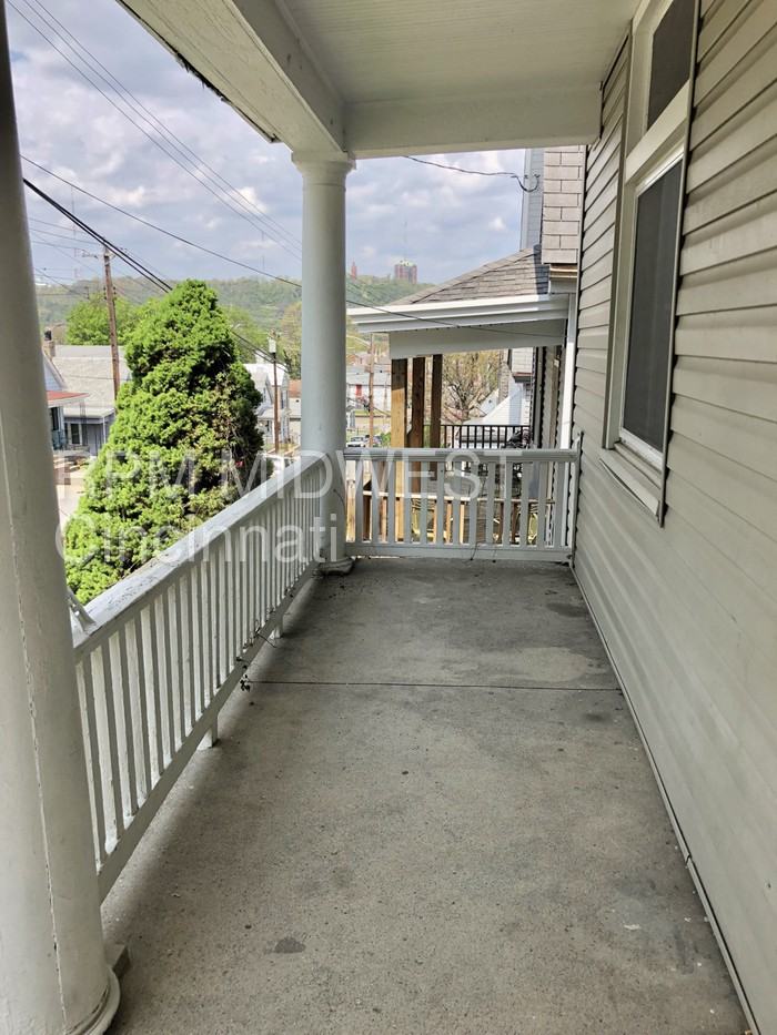 935 Walnut St - Photo 2 of 16