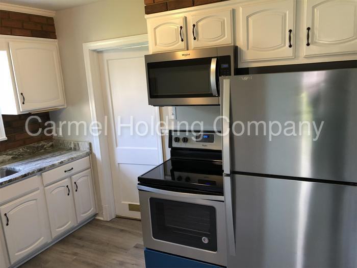 3409 Hazelhurst Ave - Photo 2 of 28