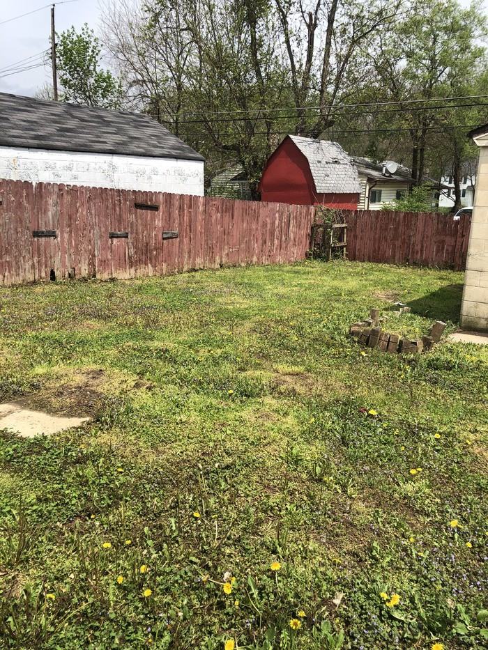 2262 Century Dr - Photo 3 of 12