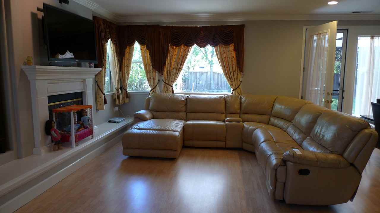 3329 Moulin Ln - Photo 2 of 15