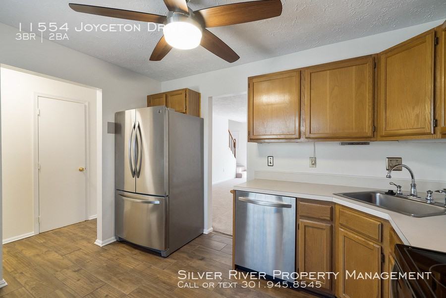 11554 Joyceton Dr - Photo 3 of 24