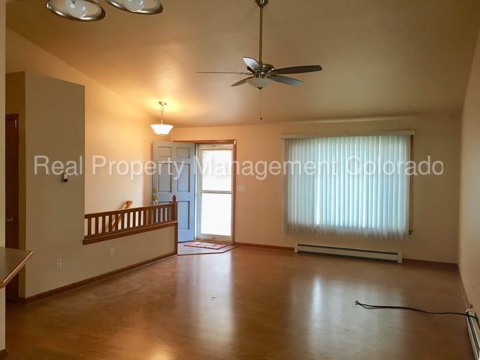 2586 E 125th Pl - Photo 2 of 12