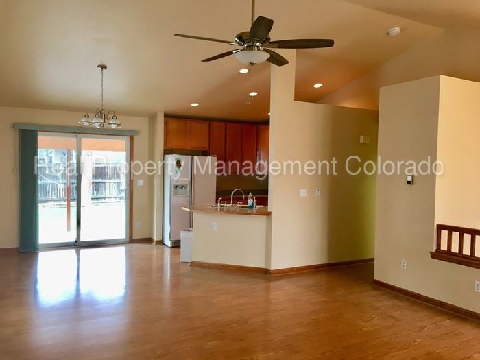 2586 E 125th Pl - Photo 3 of 12