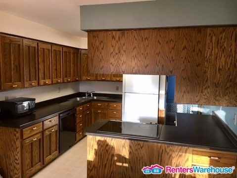 1200 12th St SE - Photo 3 of 15