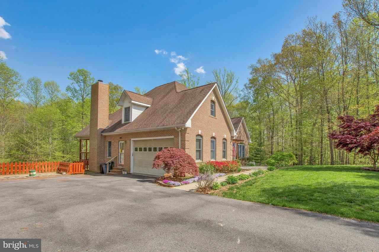 3811 Carson Ct - Photo 2 of 21