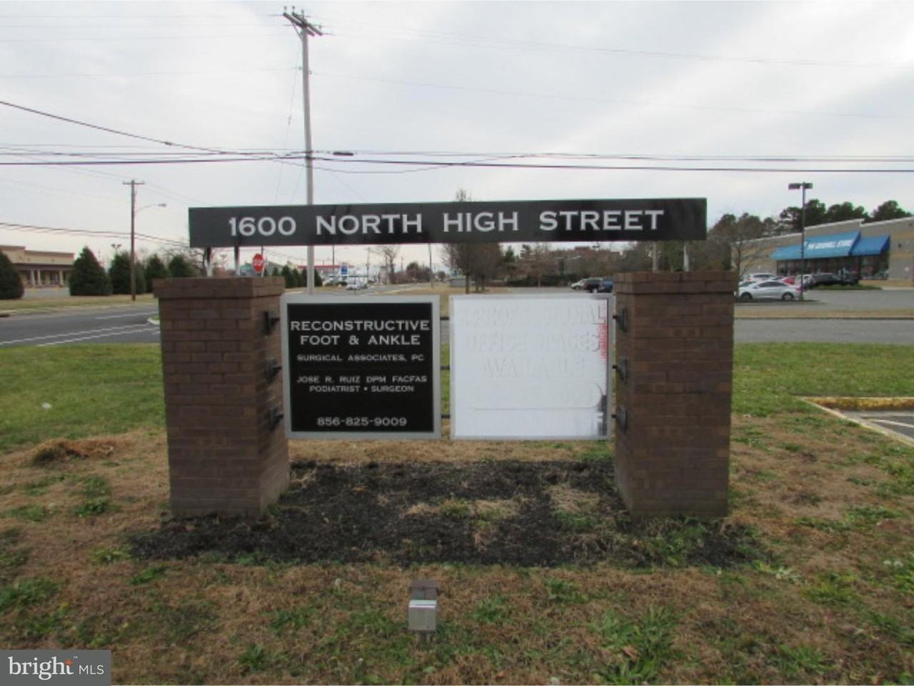 1600 N High St - Photo 3 of 22