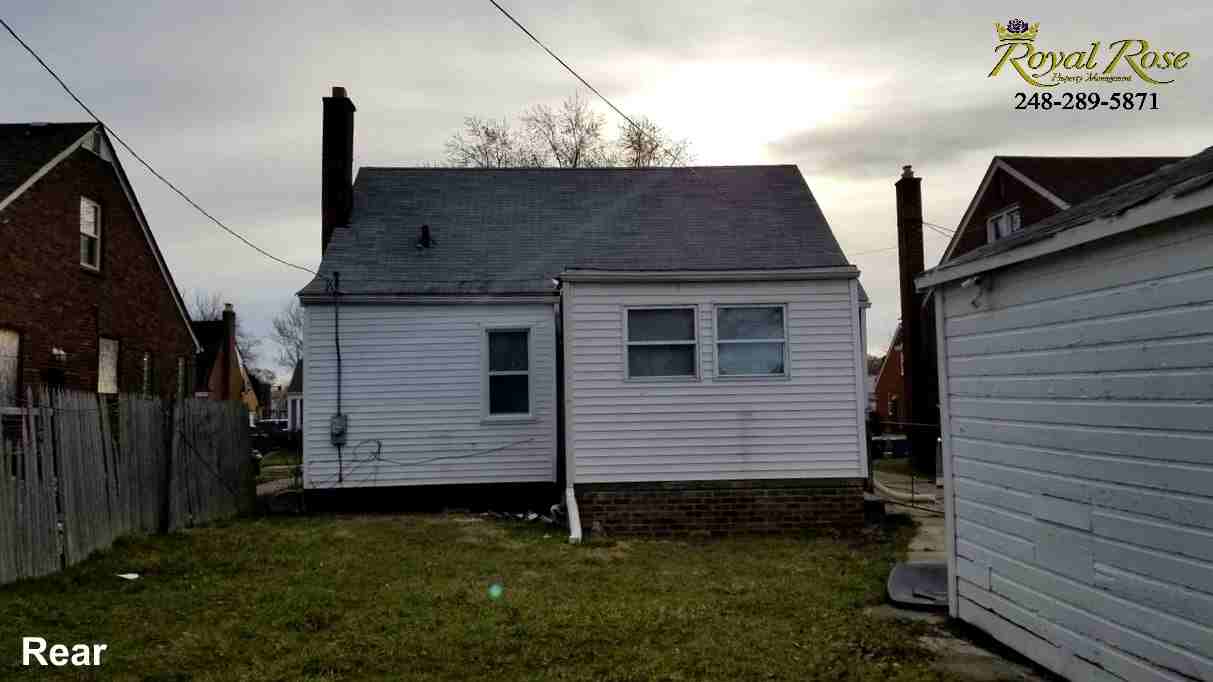 18935 Saint Marys Street - Photo 2 of 10