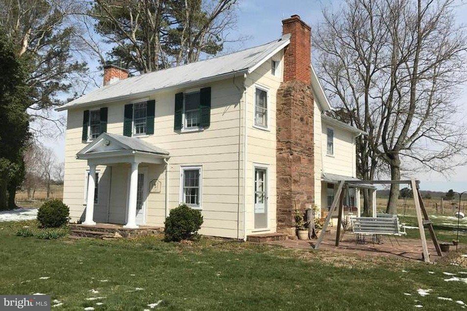 8769 Old Dumfries Rd - Photo 2 of 16