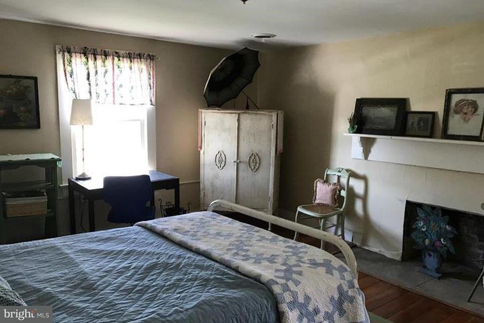 8769 Old Dumfries Rd - Photo 3 of 16