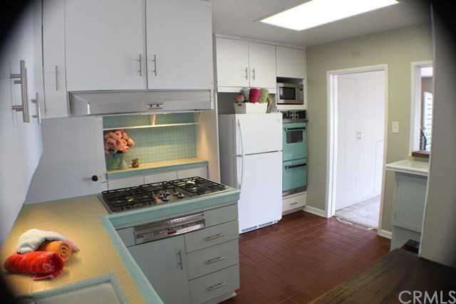 5761 E Corso Di Napoli - Photo 3 of 4