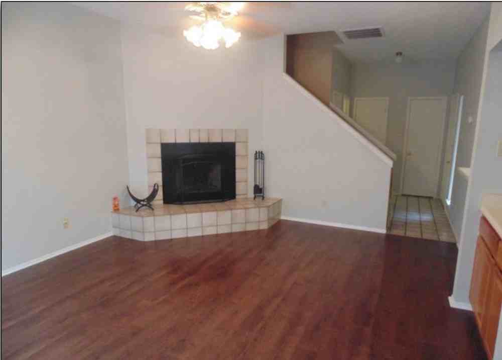 829 W. Bitters Rd. - Photo 2 of 10