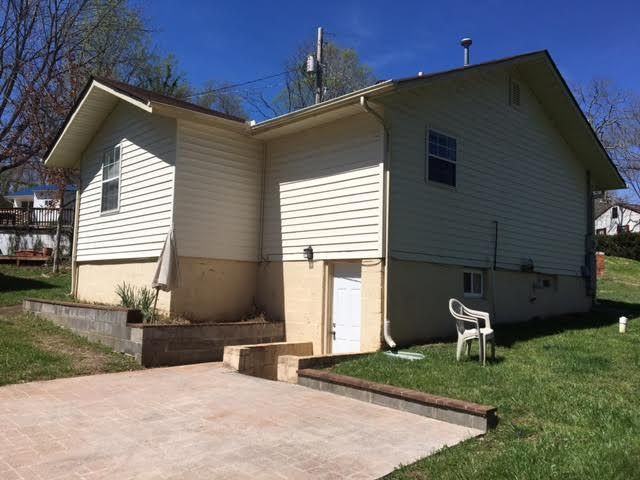 111 Wainwright Rd - Photo 3 of 13