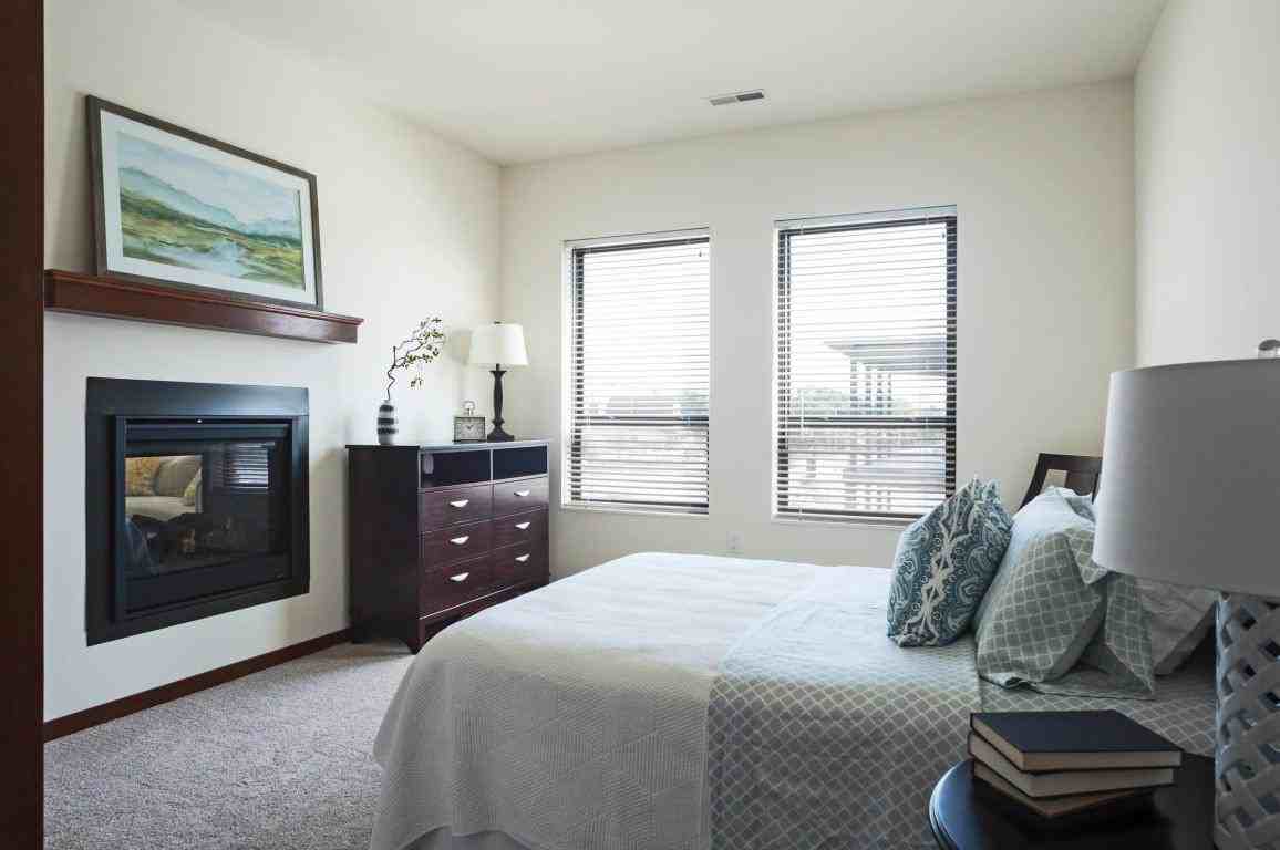 11295 N Cedarburg Rd #n203 - Photo 3 of 12