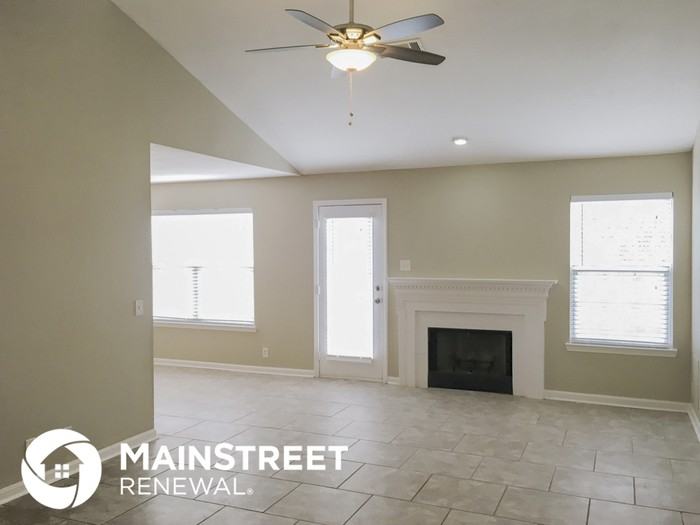 817 Winchester Cl - Photo 2 of 15