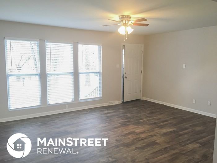 1540 Charlotte Dr - Photo 2 of 14