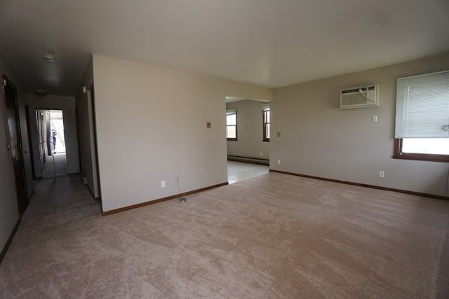1130 Ohio Ct - Photo 3 of 8