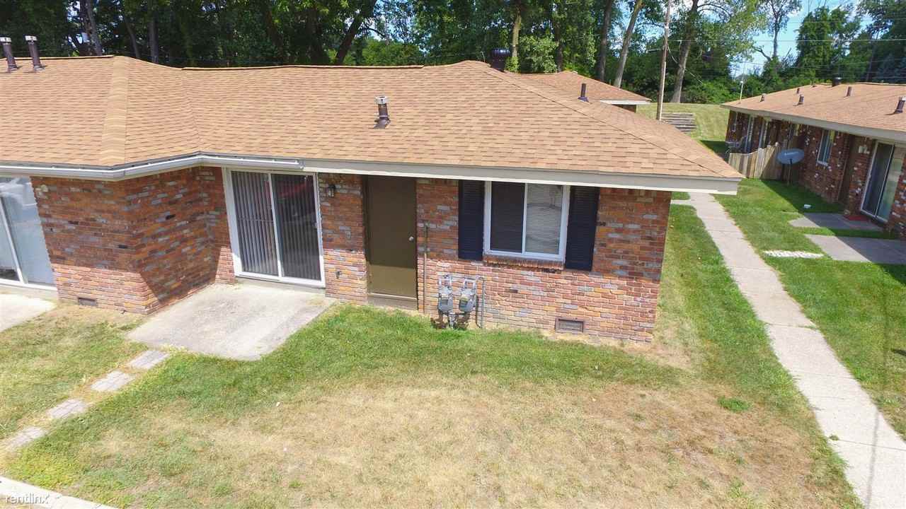 Hillview - Photo 2 of 7