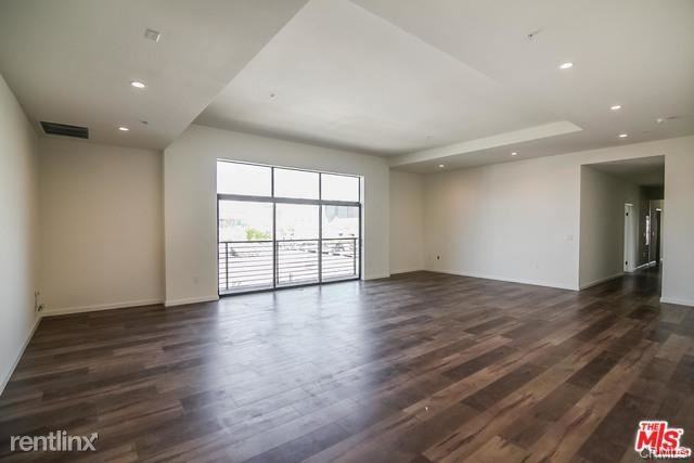 3482 San Marino St #601 - Photo 3 of 10